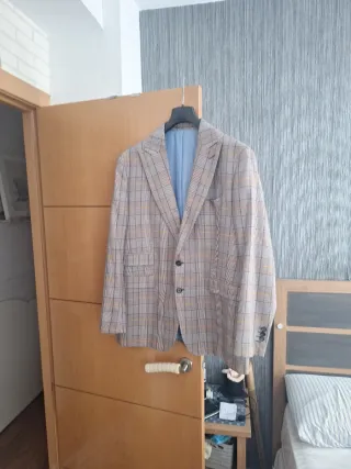 Americana cuadros marrón y gris Talla 56