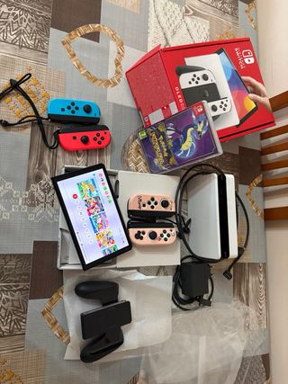 Nintendo Switch OLED + Pokémon Scarlatto