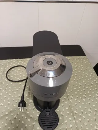 Cafetera Nespresso Vertuo Next De'Longhi Gris