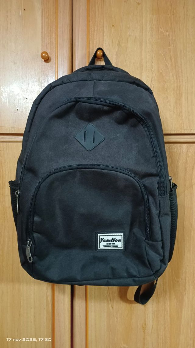 Mochila portátil con USB