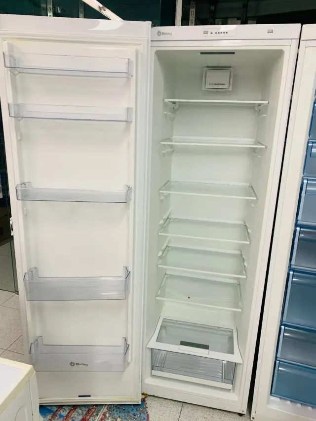 Conjunto Congelador Vertical y Solo Nevera