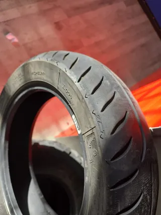 Neumático 130/70-12 62P usado Michellin