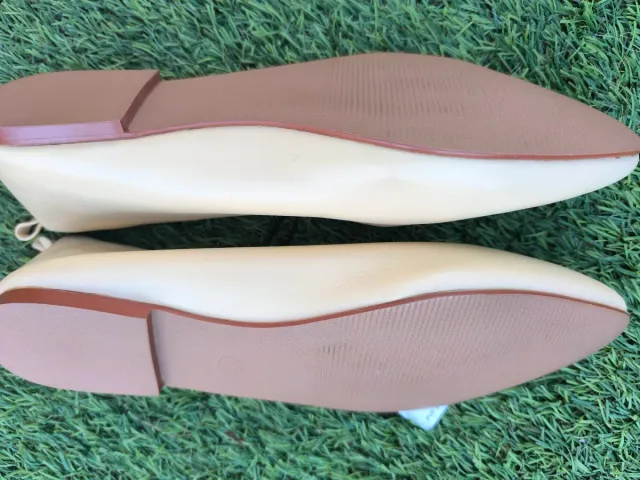 Zapatos de cuero beige talla 37