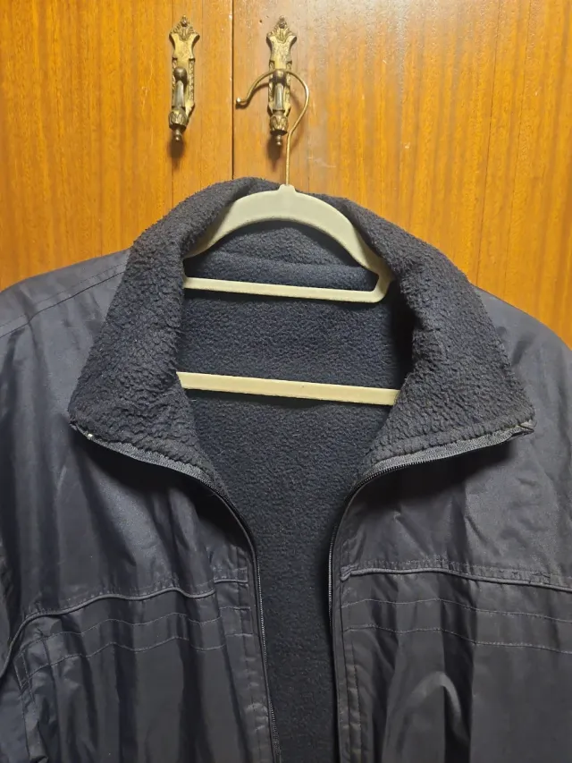 Chaqueta impermeable forrada