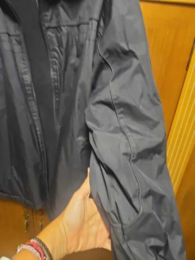Chaqueta impermeable forrada