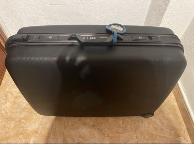 Juego de 2 Maletas Negras y Neceser