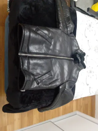 Chaqueta de cuero hombre negra