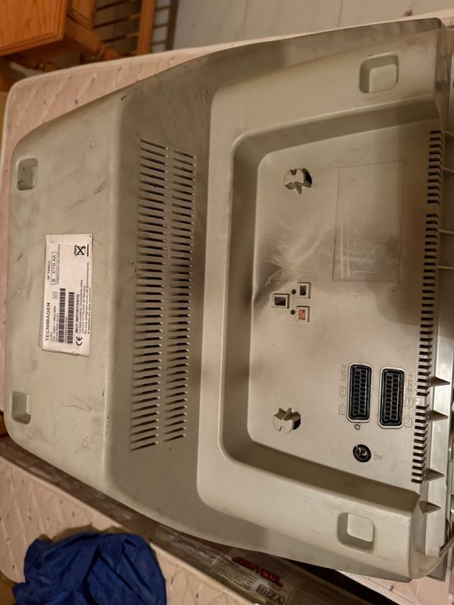 Televisor TECHIMAGEN para piezas