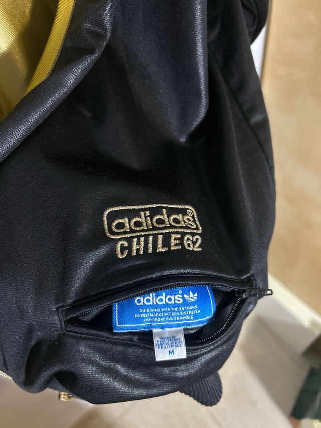Chaqueta Adidas Chile 62 Dorada Reversible