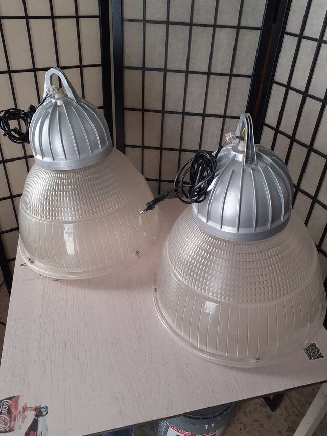 Lámparas Industriales Metálicas (2 unidades)