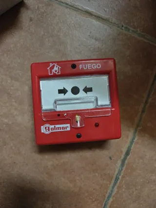 Pulsador Manual de Fuego Golmar