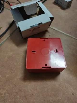 Pulsador Manual de Fuego Golmar