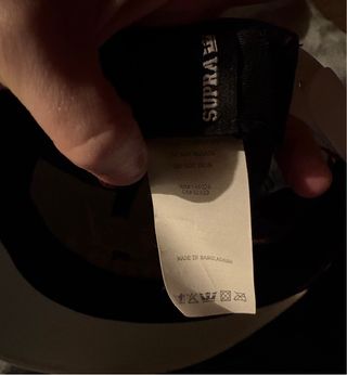 Gorra Supra Roja y Beige