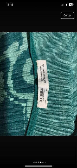 Vestido verde ajustado con estampado