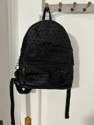 Mochila negra
