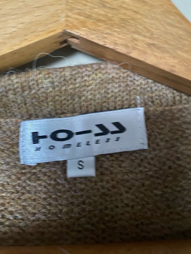 Conjunto Hoss: Chaqueta Larga y Falda Lana