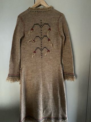 Conjunto Hoss: Chaqueta Larga y Falda Lana