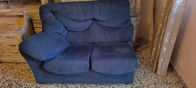 Sofá azul de tela