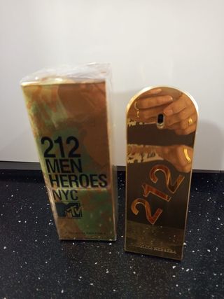212 Men Heroes NYC Colonia Carolina Herrera