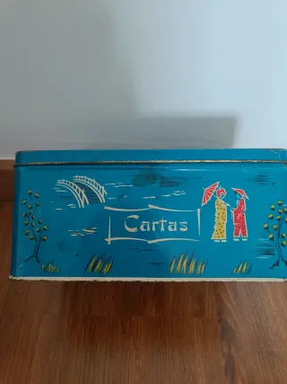 Caja metálica vintage Cola Cao