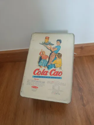 Caja metálica vintage Cola Cao