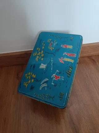 Caja metálica vintage Cola Cao