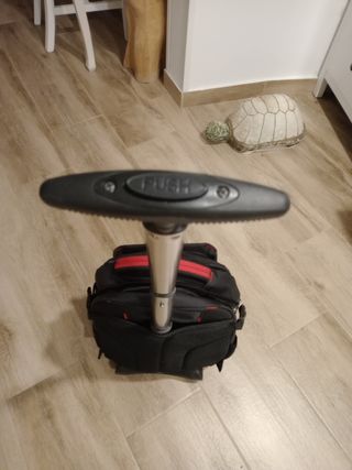 Mochila con ruedas negra
