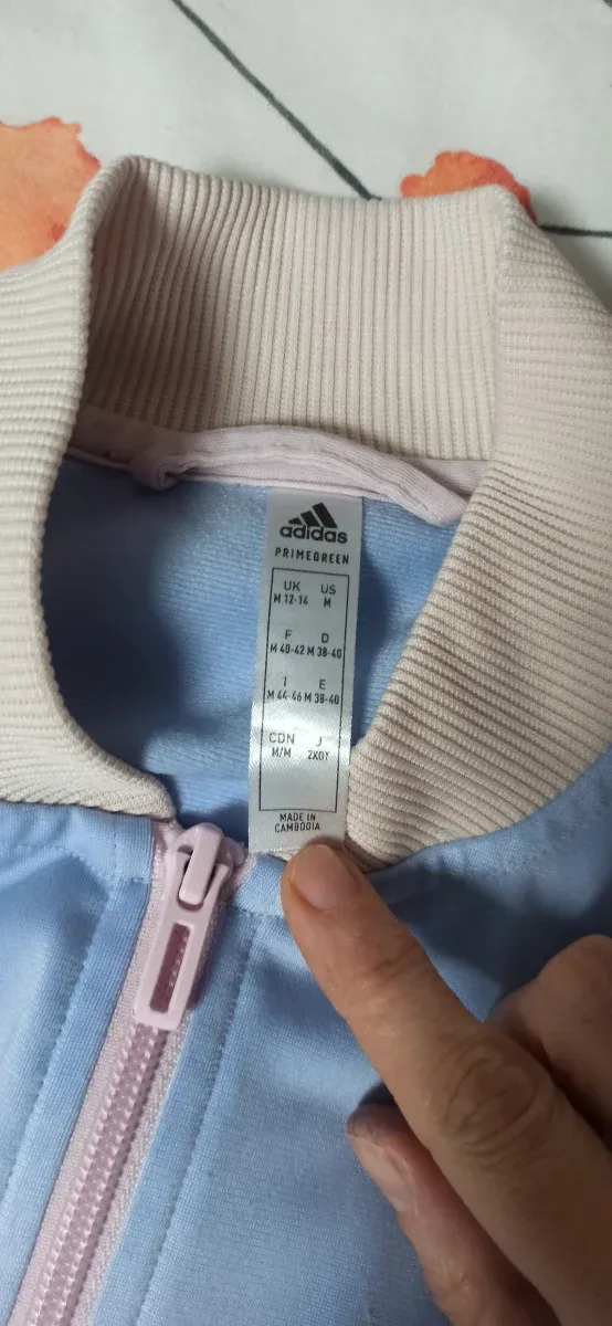 Chándal Adidas azul y rosa