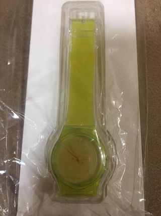 Reloj Bershka Transparente Verde Lima