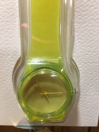 Reloj Bershka Transparente Verde Lima
