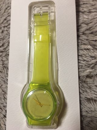 Reloj Bershka Transparente Verde Lima