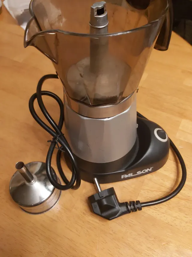 CAFETERA ELÉCTRICA PALSON.  ITALIANA DE 6 TAZAS