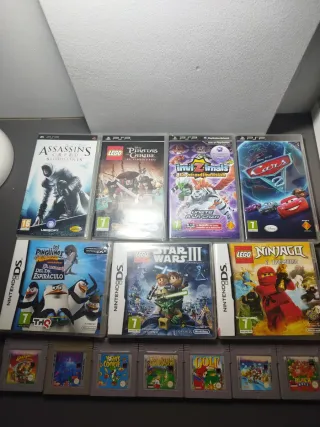 Consolle di videogiochi PSP, DS e Game Boy in lotto