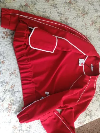 Chaqueta Bomber Roja Stradivarius