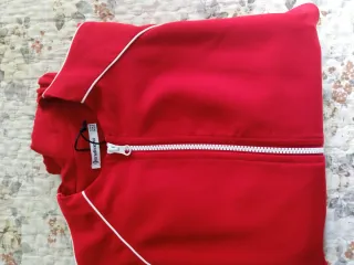 Chaqueta Bomber Roja Stradivarius