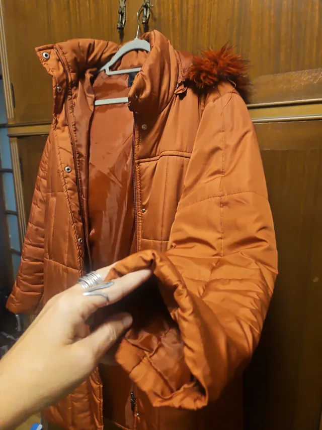 Anorak tres cuartos color teja