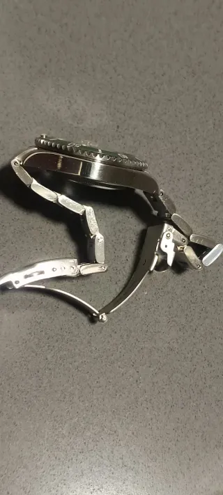 Reloj ADDIESDIVE Negro y Verde