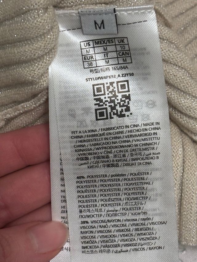 Vestito Guess Beige taglia M , ma veste S