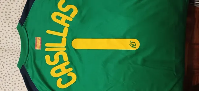 Camiseta de fútbol España Talla L  IKER CASILLAS