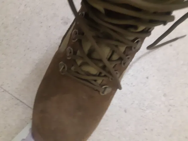 Botas militares altas impermeables beige