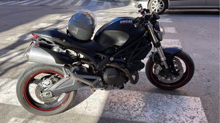 Ducati Monster 696 Negra