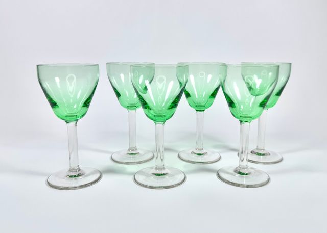 Copas mid-century en cristal verde translúcido