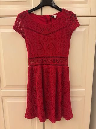 Vestito rosso in pizzo