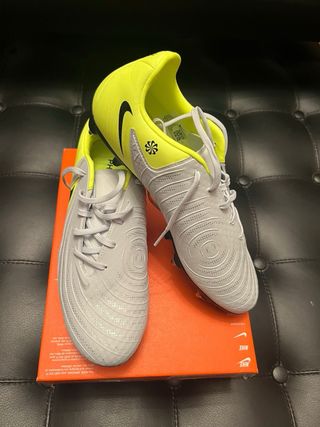 Scarpe calcio Nike Phantom GX grigie e gialle