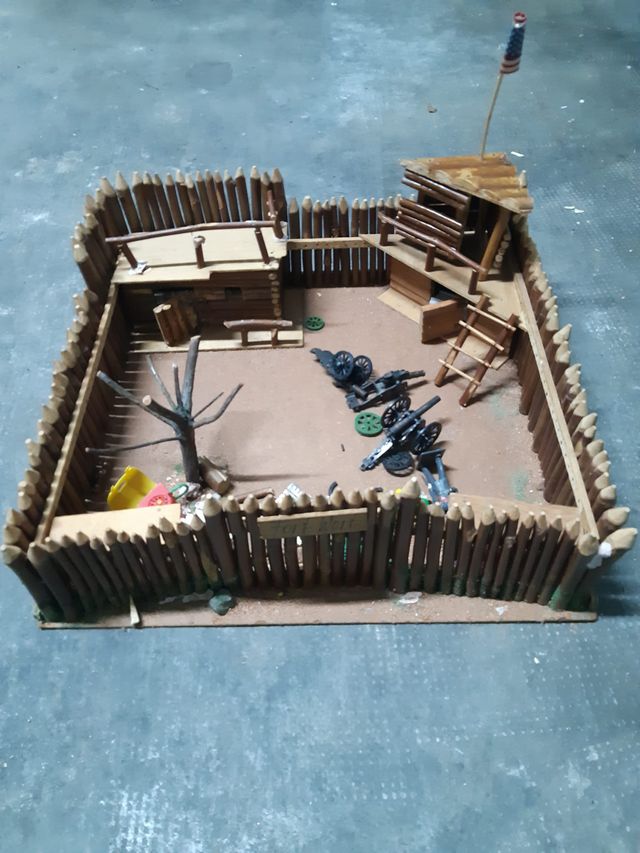 Fort West Wood Fort Wort 40x40