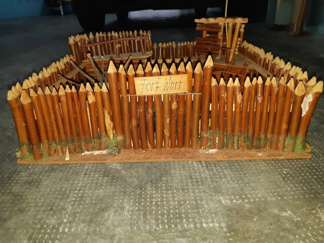 Fort West Wood Fort Wort 40x40