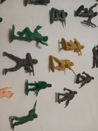 Soldatini vintage assortiti