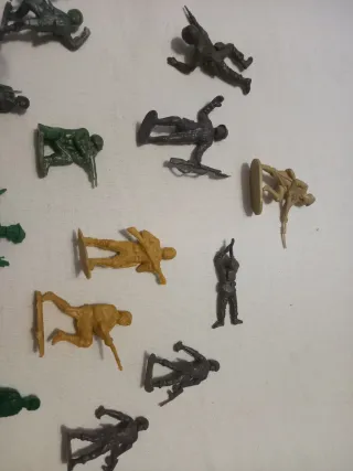 Soldatini vintage assortiti