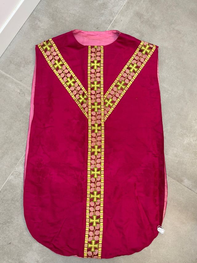 Casulla seda damascada tonos rosas