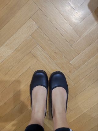 Manoletinas de cuero negro